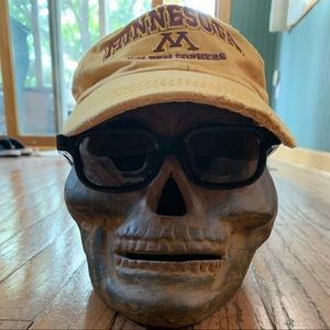 YUPOONG Minnesota Golden Gophers Hat * Good Preowned Condition *